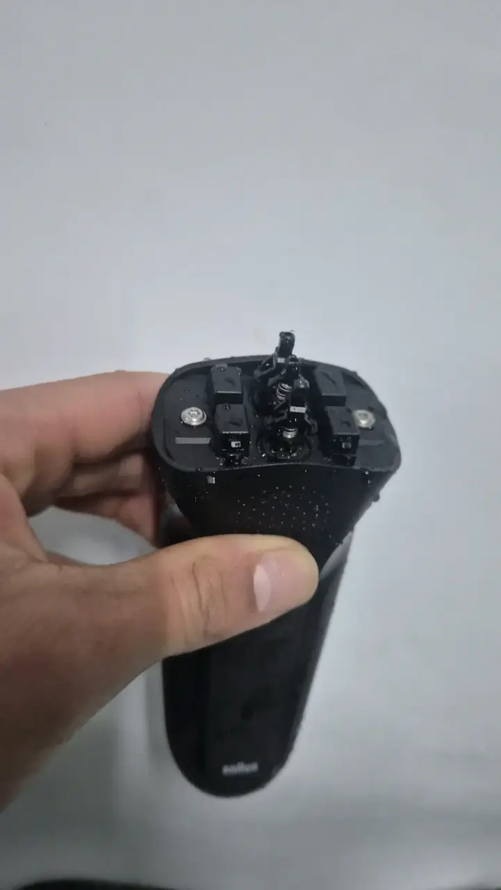 Afeitadora eléctrica Braun resistente al agua - 3