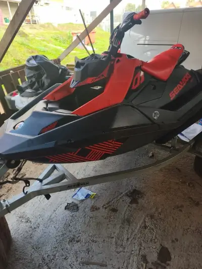Moto de agua Sea-Doo Spark Trixx roja - miniatura 1