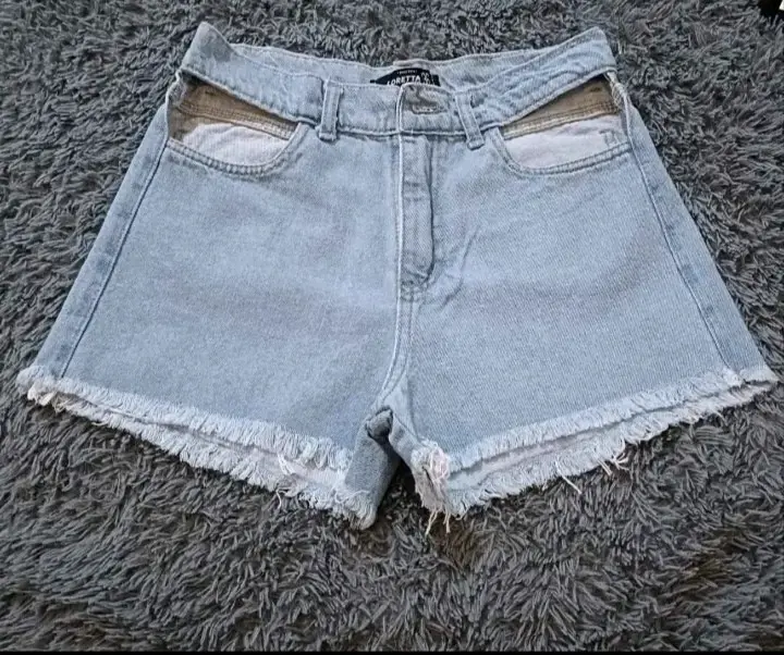 Shorts de mezclilla azul claro talla 36
