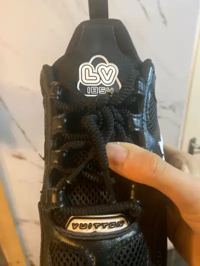 Zapatillas negras Louis Vuitton skate - miniatura 2