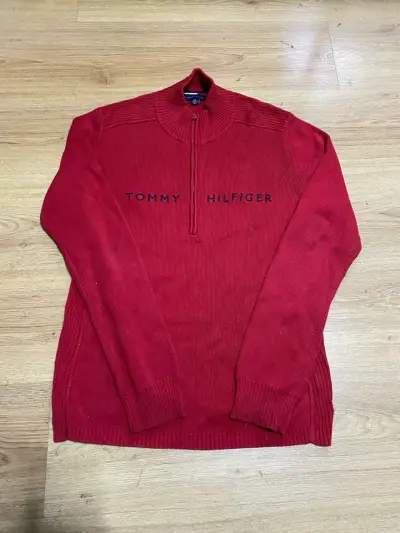 Suéter rojo Tommy Hilfiger para hombre - miniatura 1