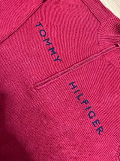 Suéter rojo Tommy Hilfiger para hombre - miniatura 2
