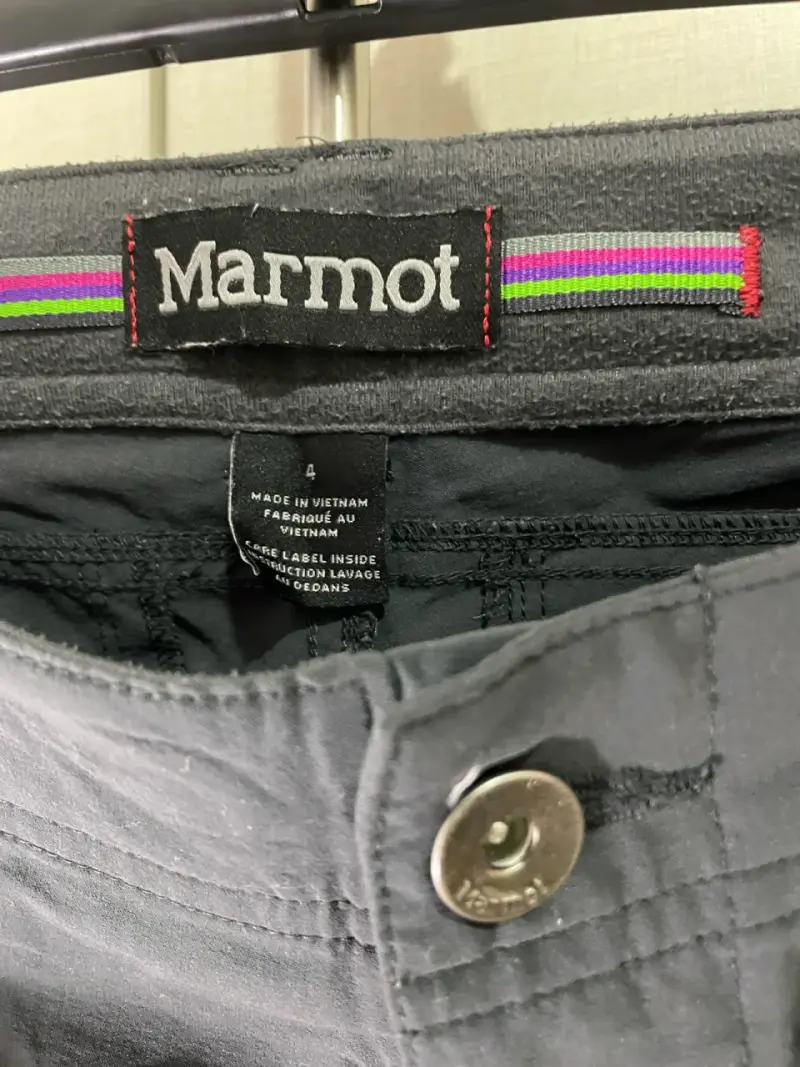 Pantalones Marmot grises para mujer - 1