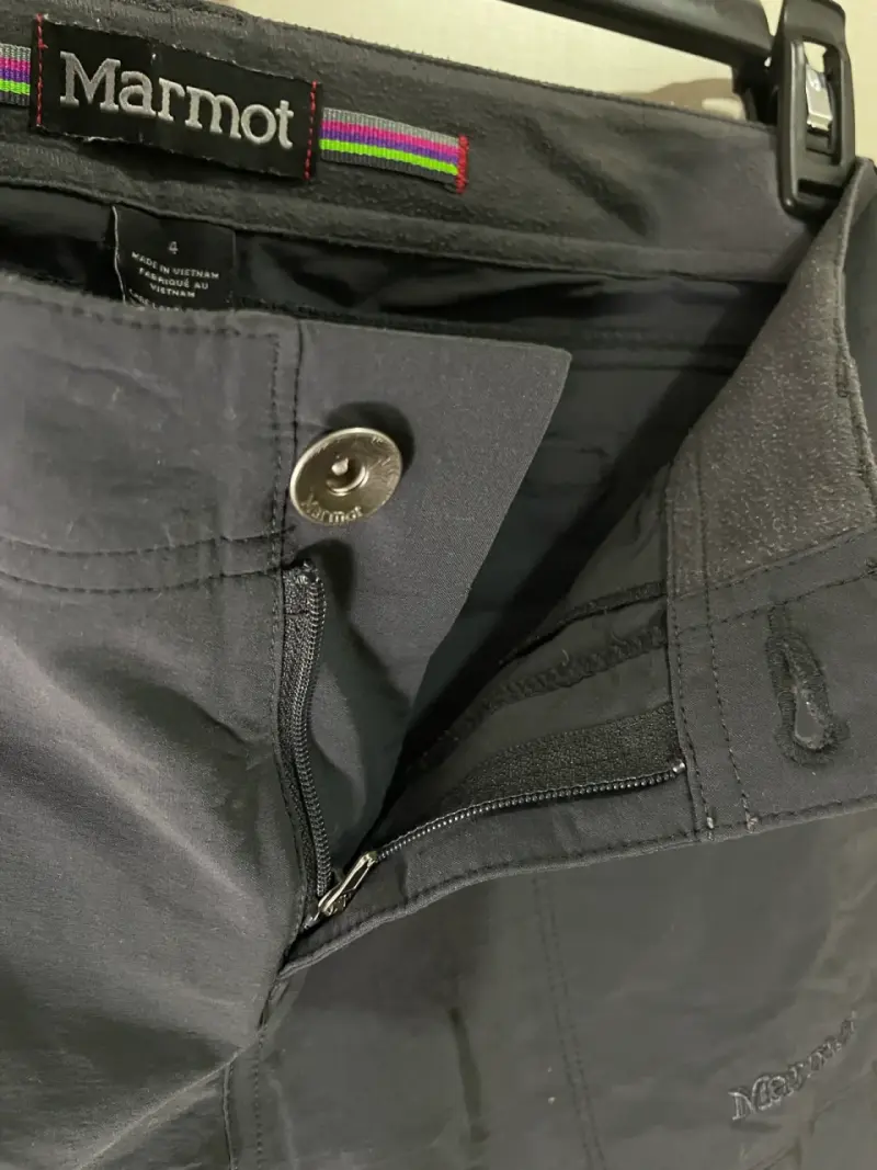 Pantalones Marmot grises para mujer - 4