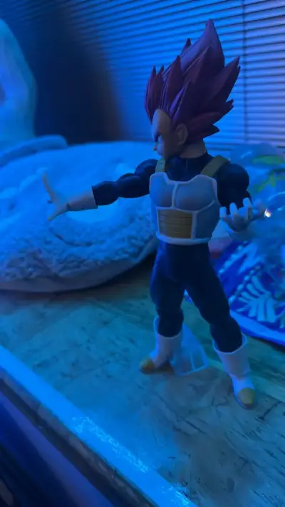 Figura de acción Vegeta Super Saiyan - miniatura 2