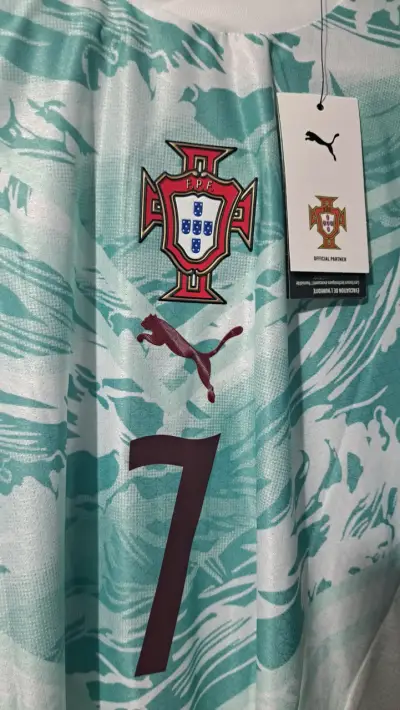 Camiseta Portugal Ctistiano Ronaldo - miniatura 1
