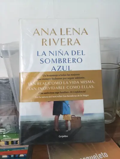 Libro 'Los Soles de Santiago' de Viviana Rivero - miniatura 5