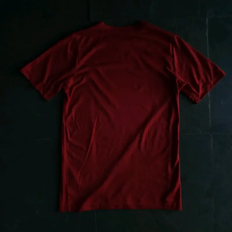 Polera Nike roja deportiva - 3