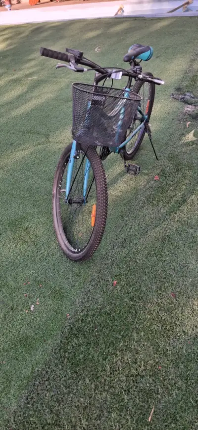 Neumático de bicicleta 26x2.10 en buen estado - miniatura 5