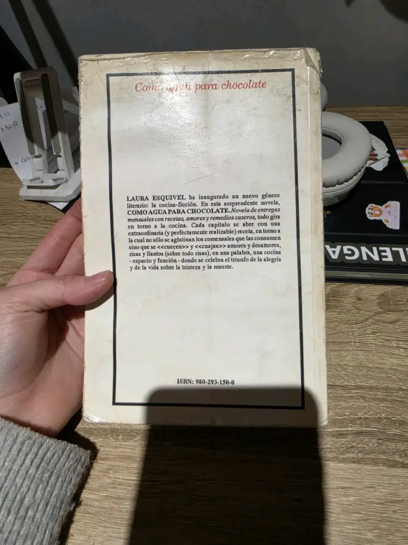 Libro 'Como agua para chocolate' de Laura Esquivel - 2