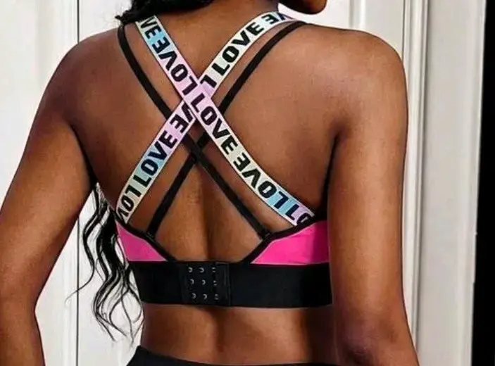 Top deportivo rosa con tirantes estampados - 2