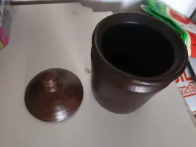 Azucarero y salero de greda. - miniatura 2