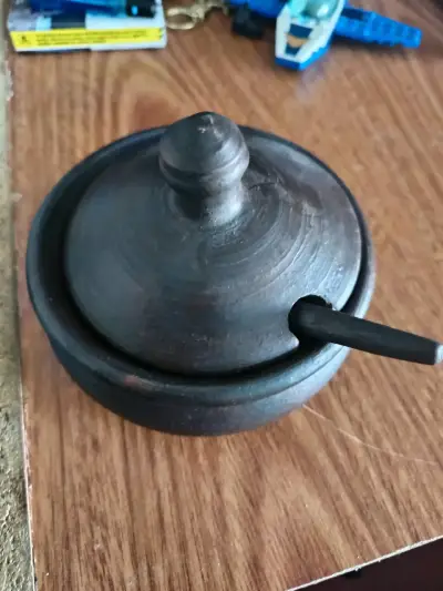 Azucarero y salero de greda. - miniatura 3