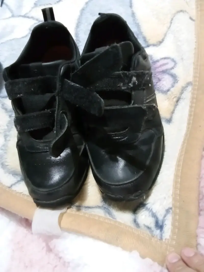 Zapatos escolares negros para niño