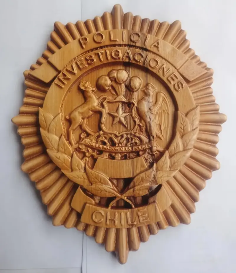 Escudo decorativo de madera PDI Chile - 2