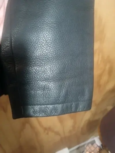 Abrigo de cuero negro para hombre - miniatura 4