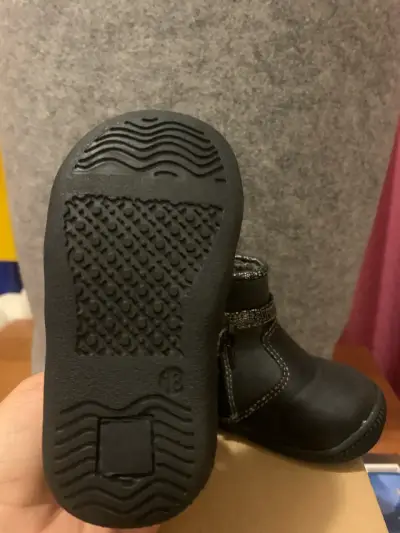 Botines negros para bebé marca Pillín nuevos T18. - miniatura 2