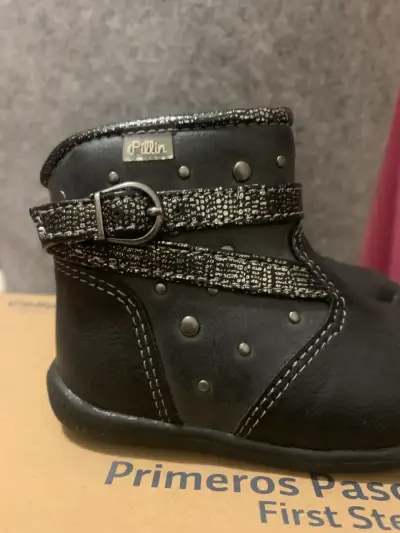 Botines negros para bebé marca Pillín nuevos T18. - miniatura 3