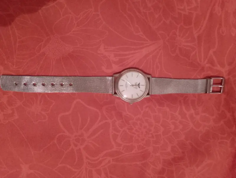 Reloj análogo de pulsera plateado - 1