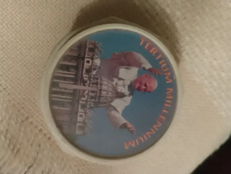 Medalla conmemorativa Tertium Millennium - 1