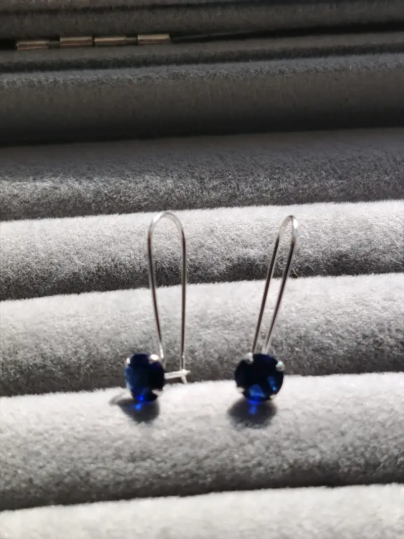 Pendientes de plata con zafiros azules - 4