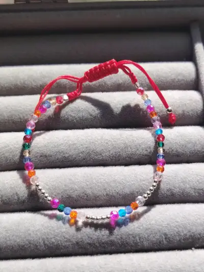 Pulsera de cuentas multicolor ajustable - miniatura 2