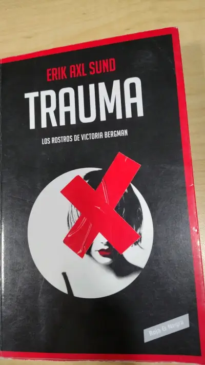 Libro 'Trauma' de Erik Axl Sund - miniatura 1