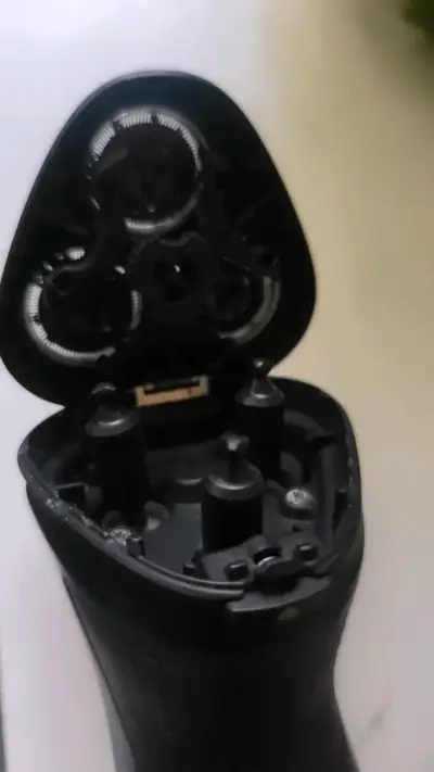 Afeitadora Philips AquaTouch Wet & Dry - miniatura 3