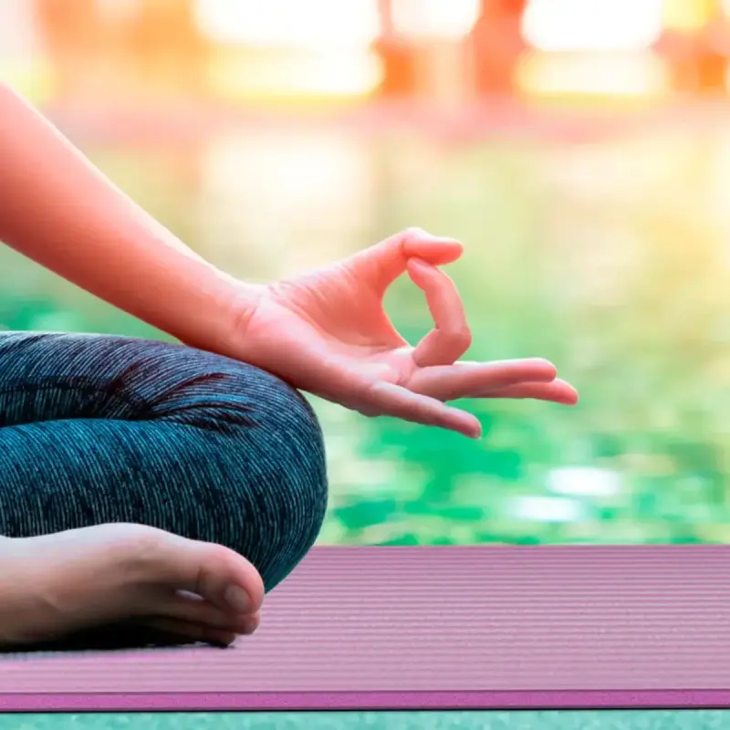 Colchoneta de yoga antideslizante morada - 5