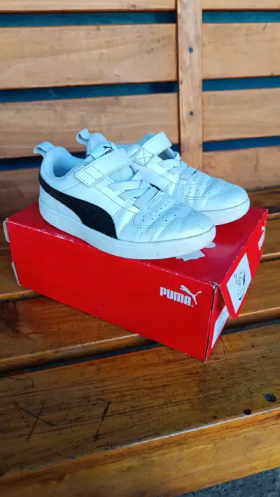 Zapatillas Puma blancas para niños. Numero 30✅️✅️ - miniatura 1