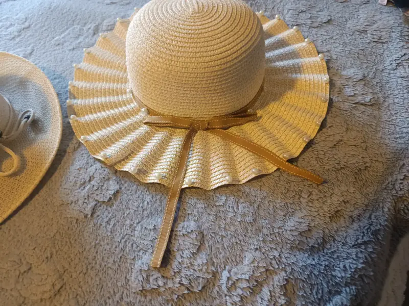 Sombrero de paja con diseño floral y botones - 4