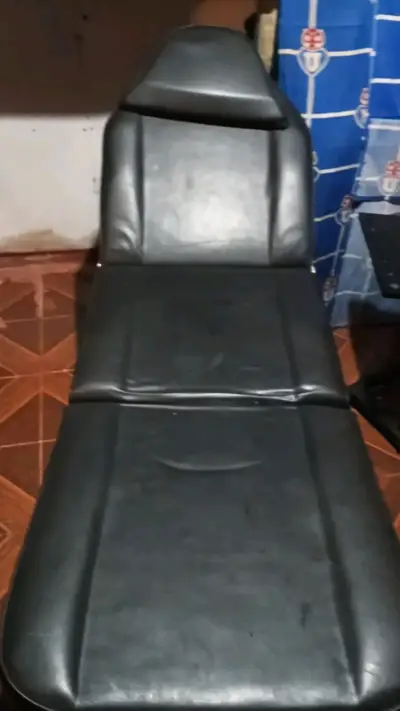 Mesa plegable para laptop con asiento acolchado - miniatura 2