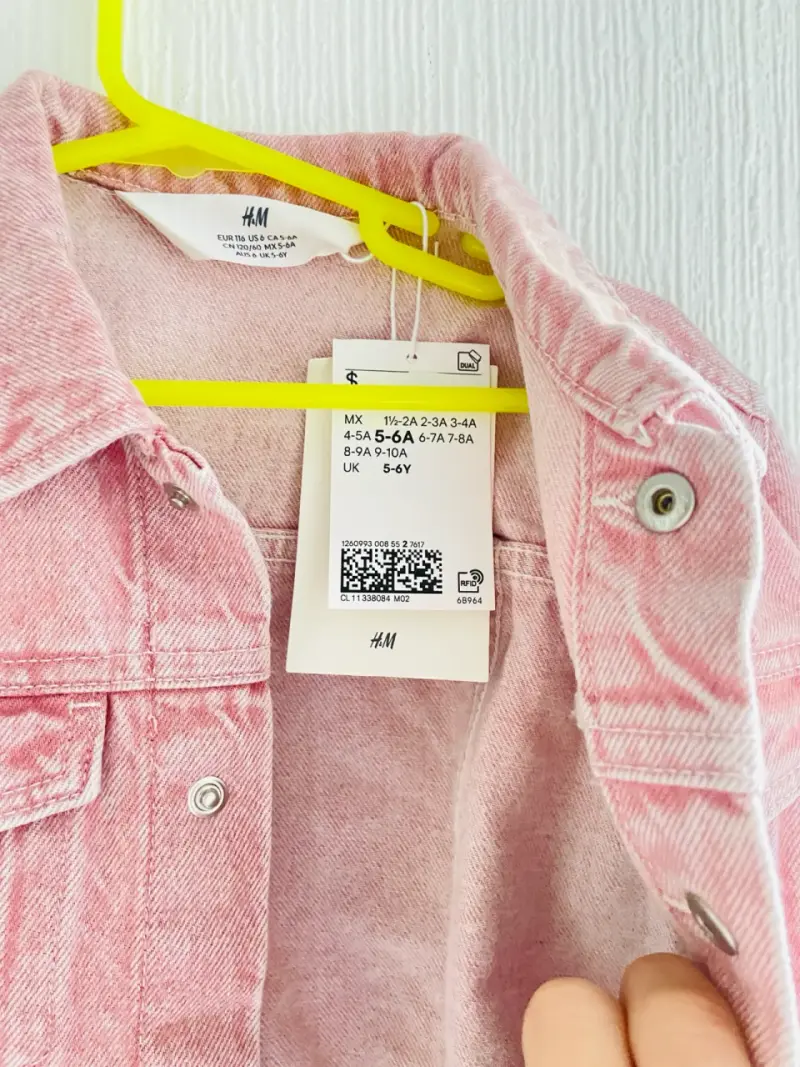 Chaqueta de mezclilla rosa H&M para niña - 2