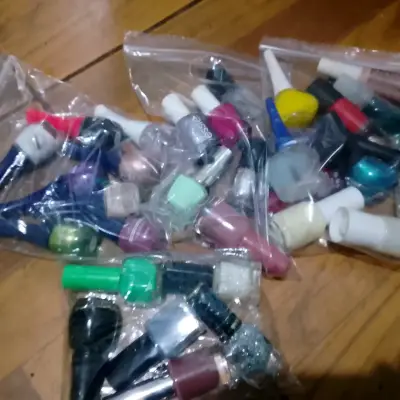 Lote de esmaltes de uñas variados - miniatura 2