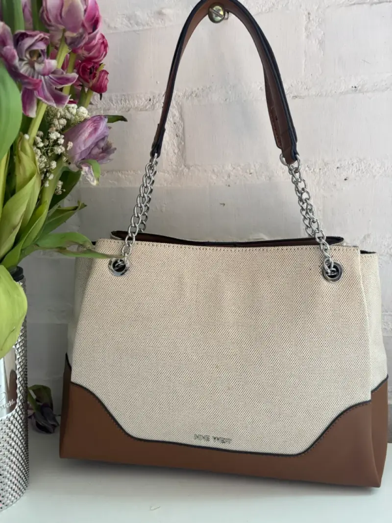 Cartera beige y marrón con cadena Nine West - 5