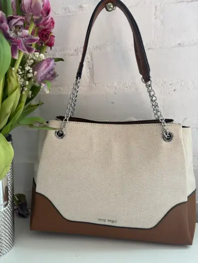 Cartera beige y marrón con cadena Nine West - miniatura 5