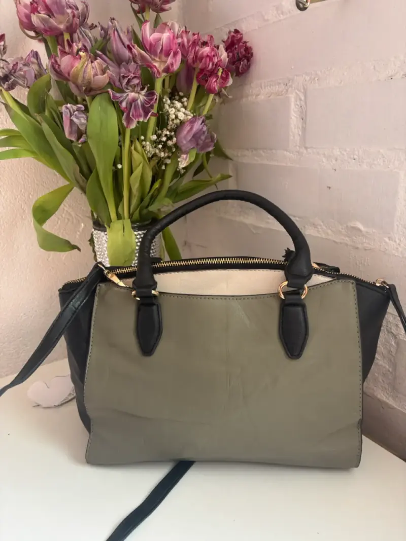 Bolso Nine West bicolor elegante - 4