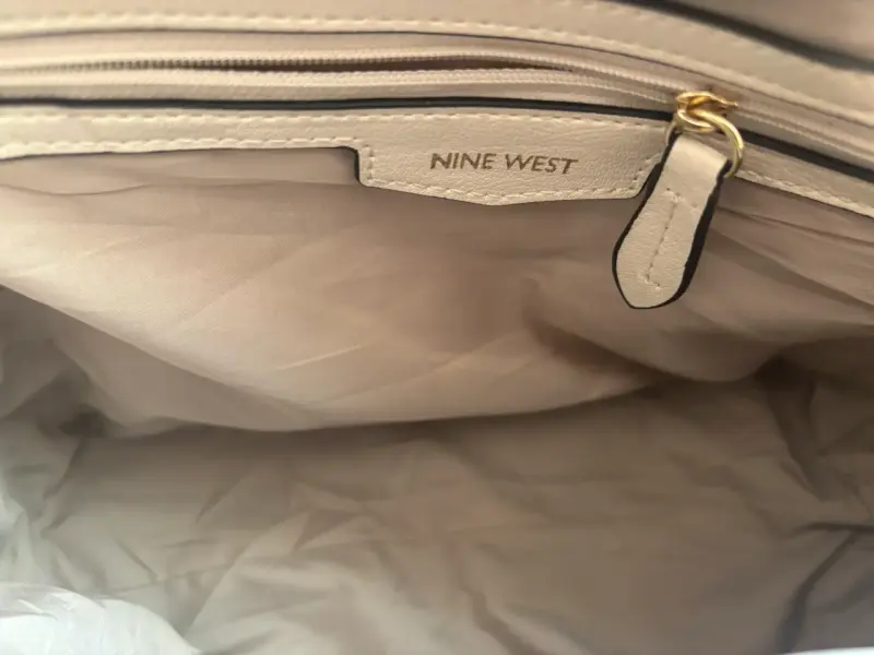 Bolso Nine West bicolor elegante - 5