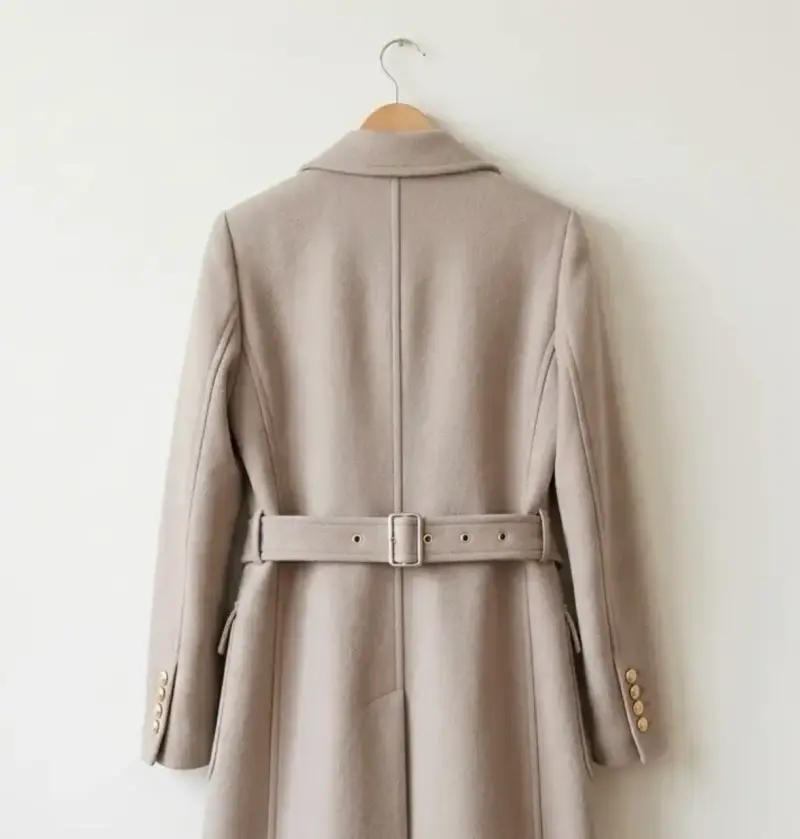 Abrigo beige Liola con botones dorados + Vestido - 2