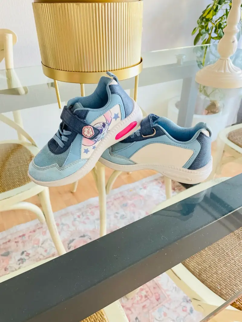 Zapatillas infantiles Stitch azul con luces - 3