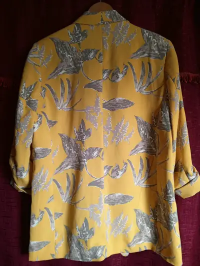 Blazer amarillo con estampado floral Alaniz - miniatura 2