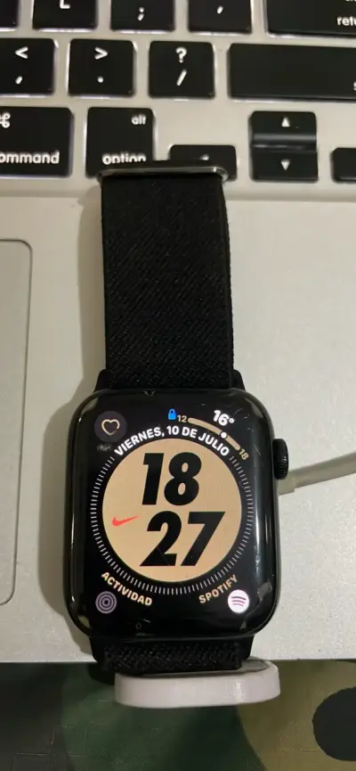 Apple Watch SE 44mm - miniatura 1