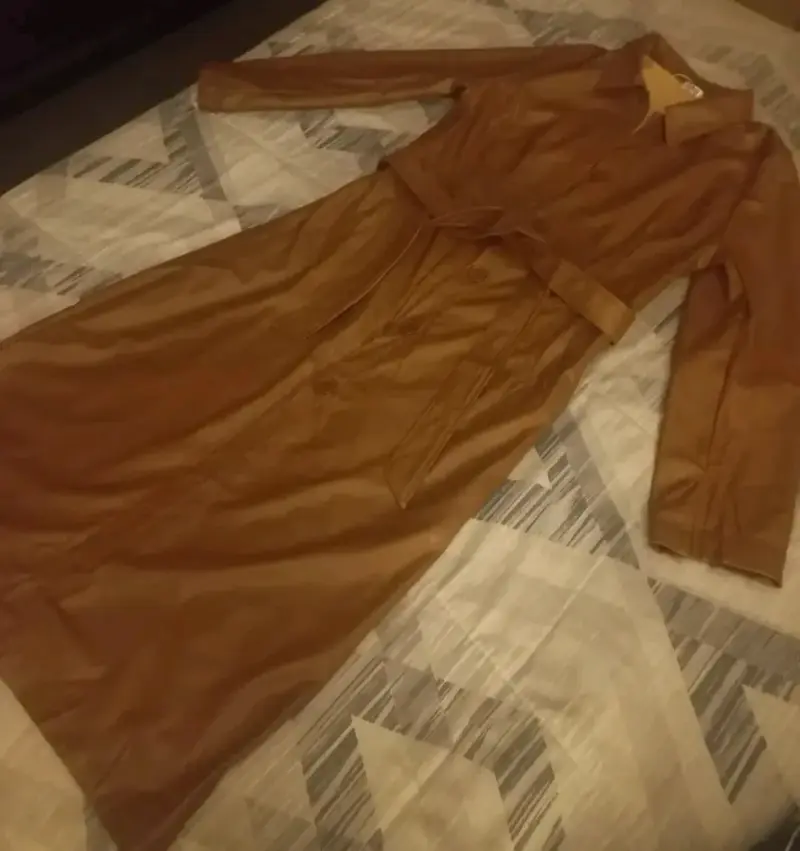 Abrigo largo, con bolsillos, Ecocuero marrón para - 5