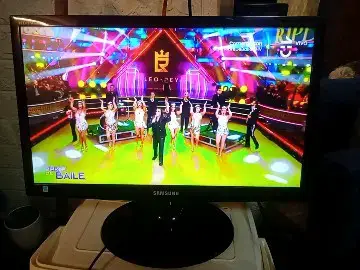 Televisor Samsung 22 pulgadas HD - miniatura 1