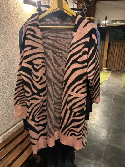 Cárdigan de punto con estampado animal print - miniatura 1