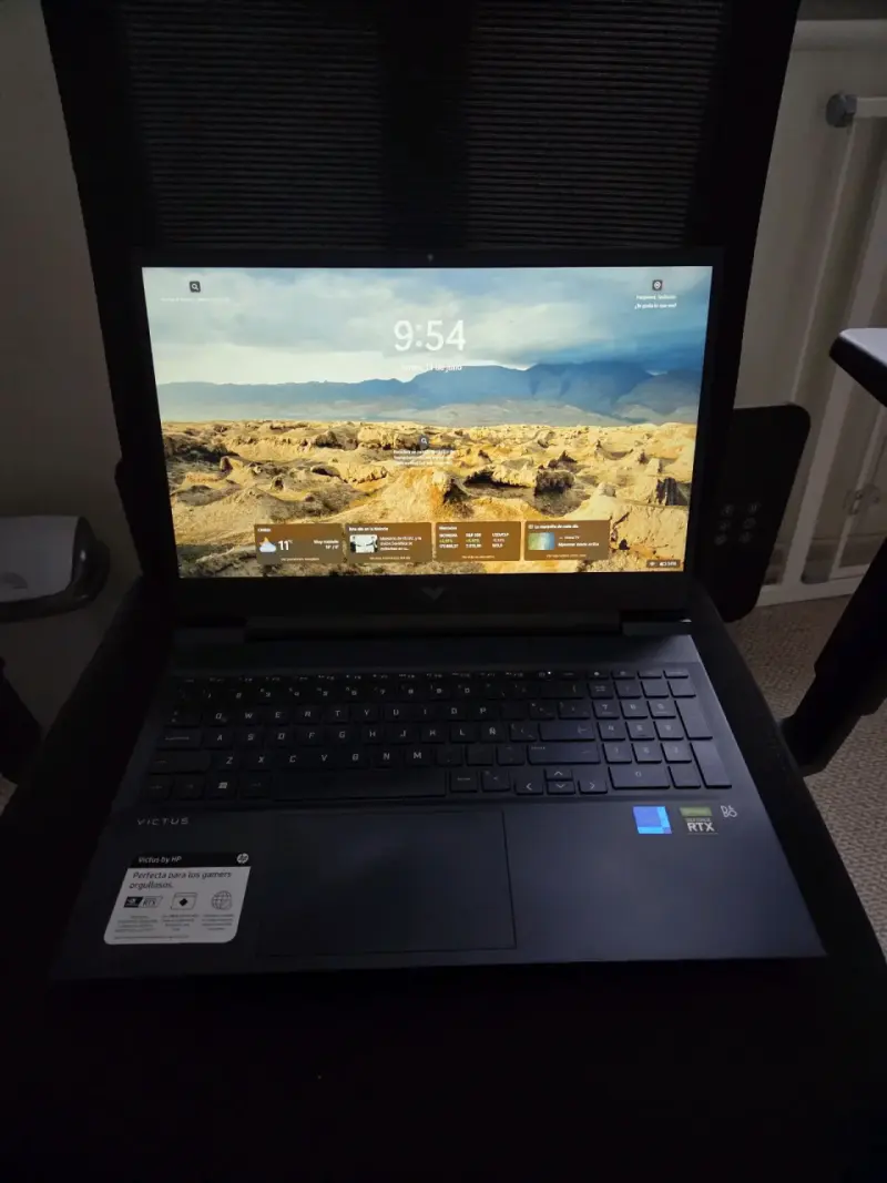Laptop HP Victus Intel Core i7 16.1'' con RTX 3060 - 1