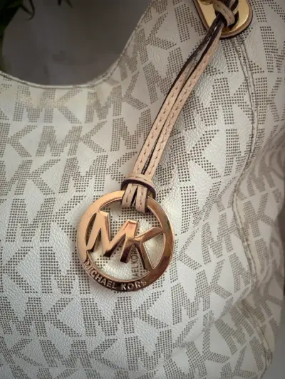 Bolso Michael Kors beige con logo - miniatura 3