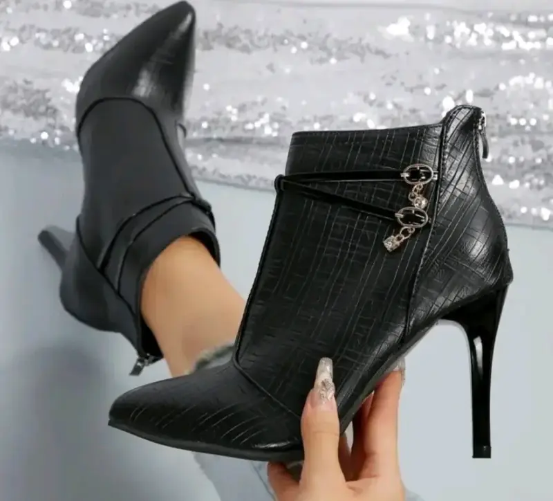 Botines de tacón alto negros elegantes. - 1