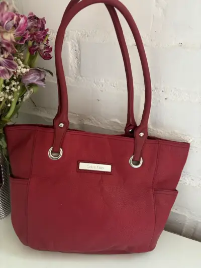 Bolso Calvin Klein rojo elegante - miniatura 1