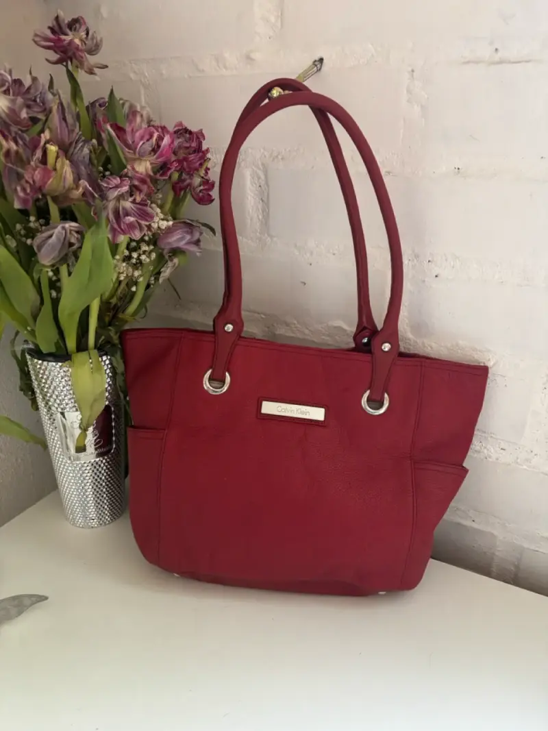 Bolso Calvin Klein rojo elegante - 2